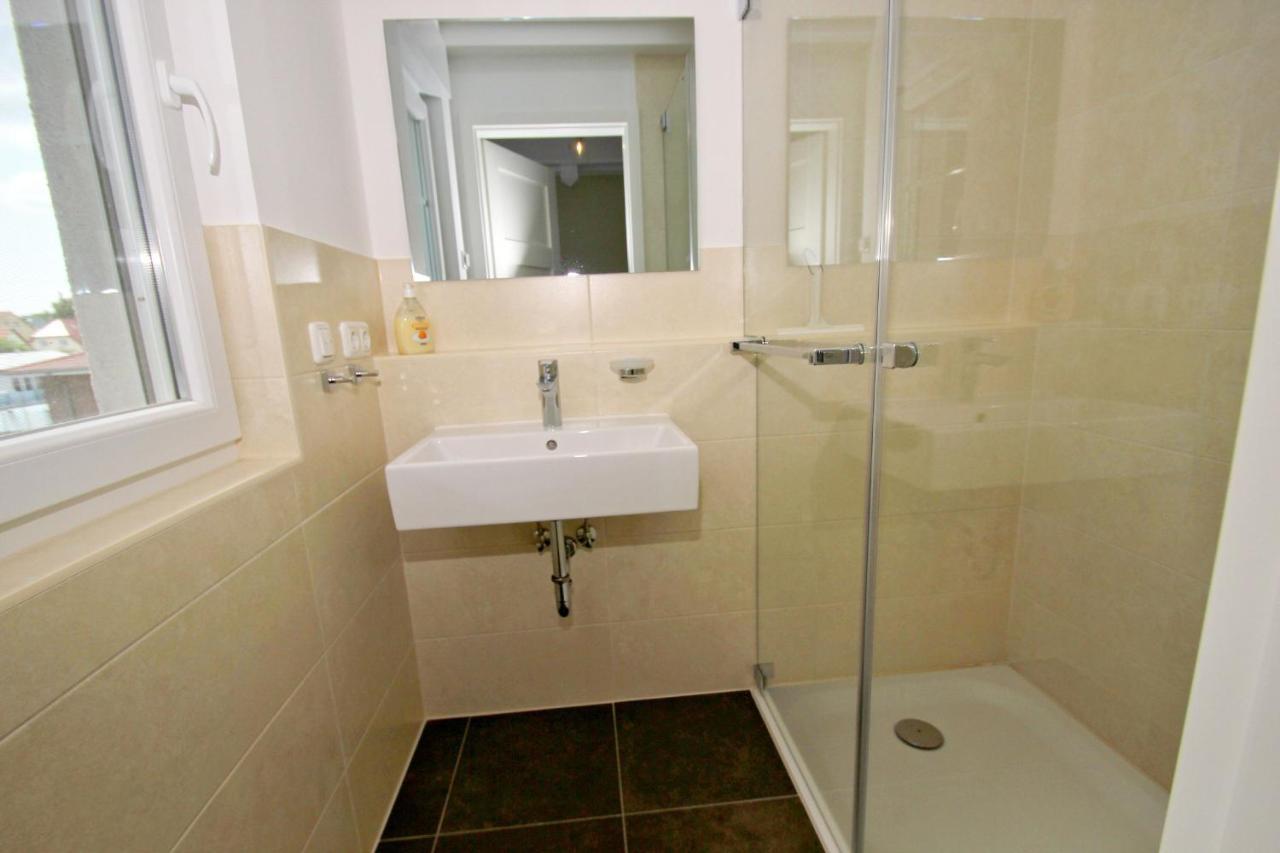 Hafennahe Penthousewohnung Mit Meerblick - Hafenresidenz Lauterbach Fewo 2-7 Exterior foto